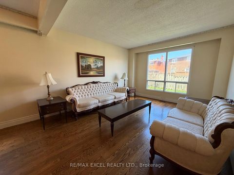 Photo 4 at 94 Pepperell Crescent, Milliken Mills West, Markham