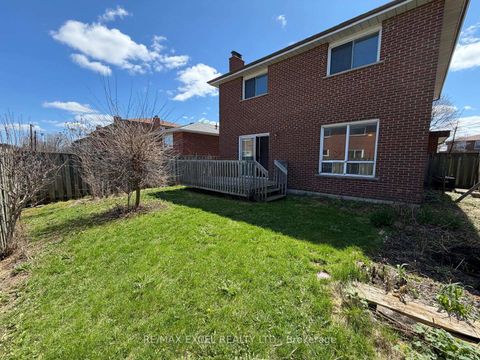 Photo 7 at 94 Pepperell Crescent, Milliken Mills West, Markham