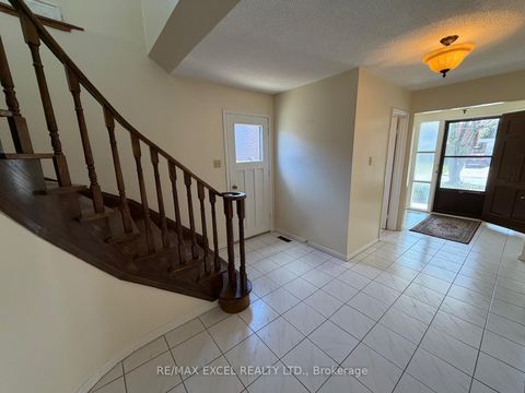 Photo 10 at 94 Pepperell Crescent, Milliken Mills West, Markham