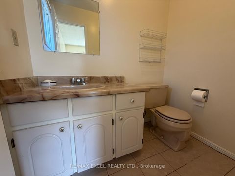 Photo 13 at 94 Pepperell Crescent, Milliken Mills West, Markham