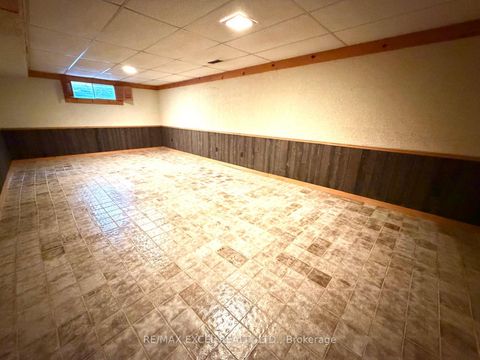 Photo 20 at 94 Pepperell Crescent, Milliken Mills West, Markham