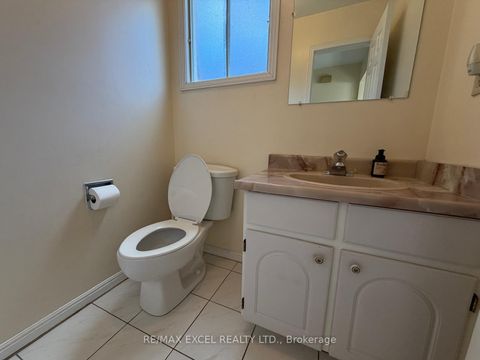 Photo 21 at 94 Pepperell Crescent, Milliken Mills West, Markham