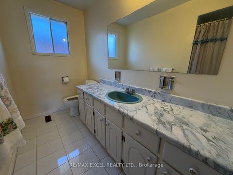 Photo 22 at 94 Pepperell Crescent, Milliken Mills West, Markham