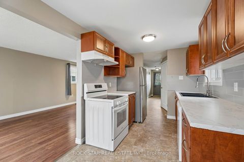 Photo 11 at 62 Corbett Drive, Grove East, Barrie