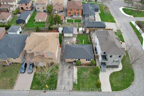 Photo 35 at 29 Jane Osler Boulevard, Glen Park, Toronto