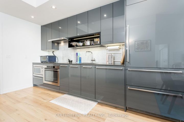 Photo 3 at 2008 - 117 McMahon Drive, Bayview Village, Toronto