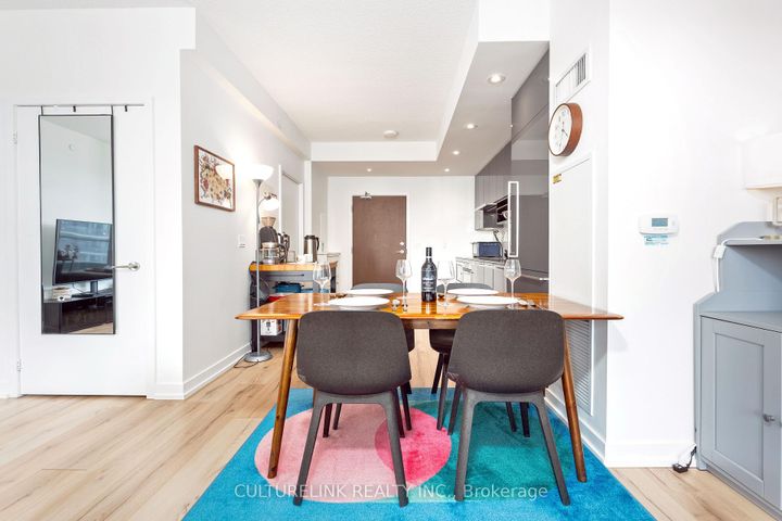 Photo 5 at 2008 - 117 McMahon Drive, Bayview Village, Toronto