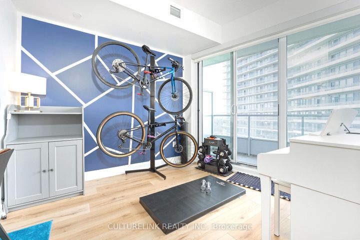 Photo 7 at 2008 - 117 McMahon Drive, Bayview Village, Toronto