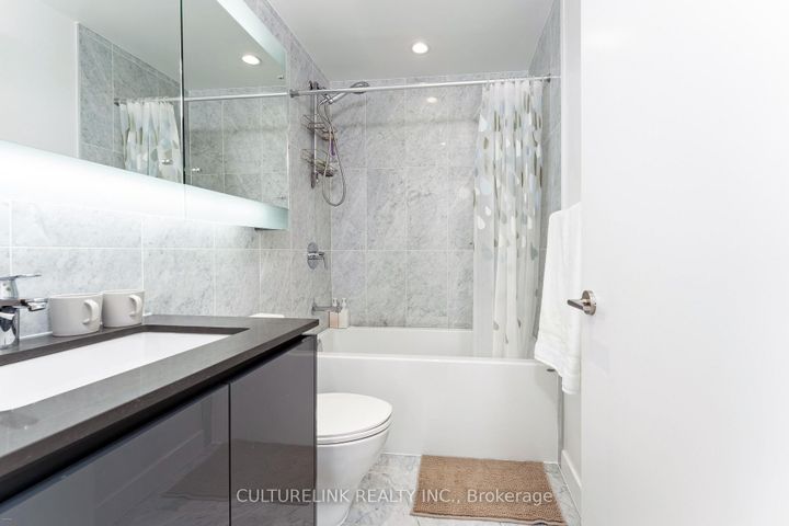 Photo 13 at 2008 - 117 McMahon Drive, Bayview Village, Toronto