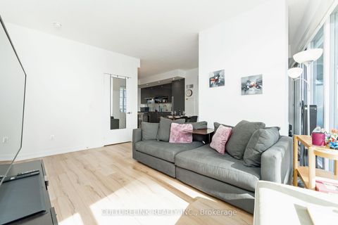 Photo 10 at 2008 - 117 McMahon Drive, Bayview Village, Toronto