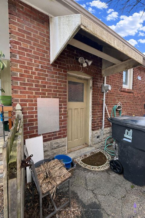 Photo 3 at 368 Winnett Avenue, Oakwood Village, Toronto