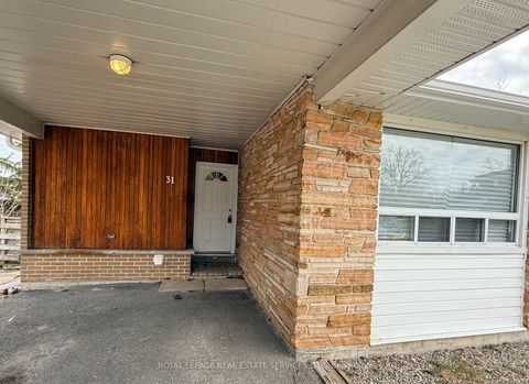 Photo 1 at 31 Daphne Crescent, Cundles East, Barrie