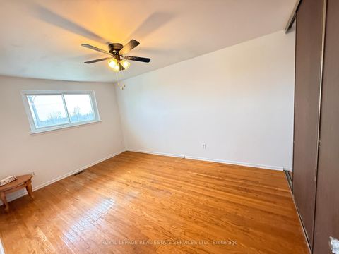 Photo 12 at 31 Daphne Crescent, Cundles East, Barrie