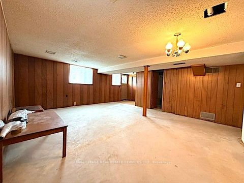 Photo 15 at 31 Daphne Crescent, Cundles East, Barrie
