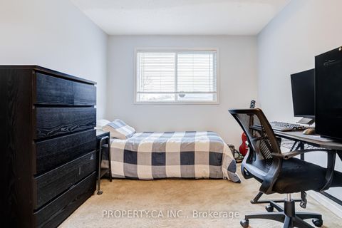 Photo 14 at 6 Hendley Drive, Central West, Ajax
