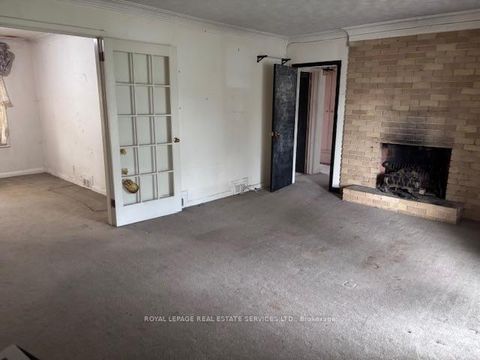 Photo 4 at 994 Kipling Avenue, City Centre West, Toronto