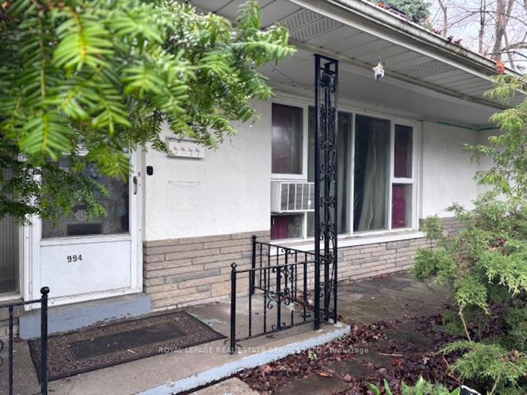 994 Kipling Avenue, City Centre West, Toronto photo number 2