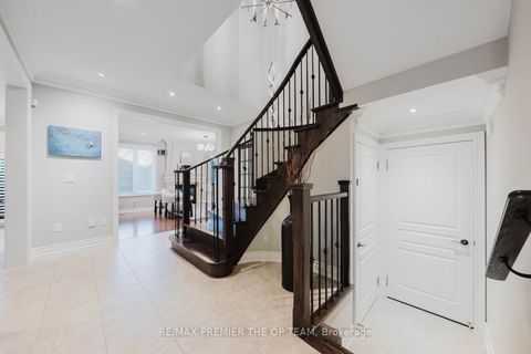 Photo 7 at 226 Via Borghese Street, Vellore Village, Vaughan