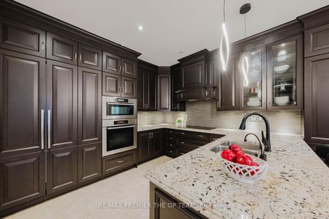 Photo 11 at 226 Via Borghese Street, Vellore Village, Vaughan