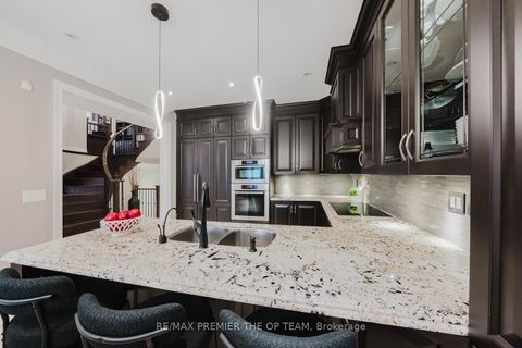 Photo 13 at 226 Via Borghese Street, Vellore Village, Vaughan