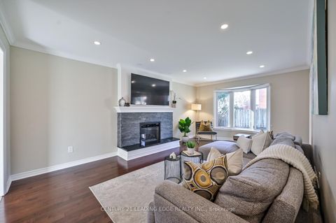 Photo 15 at 31 Heisey Drive, Markham Village, Markham