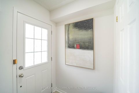 Photo 4 at 10 Ted Wray Circle, CFB, Toronto