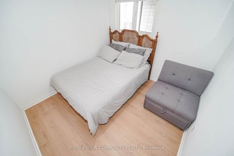 Photo 16 at 10 Ted Wray Circle, CFB, Toronto