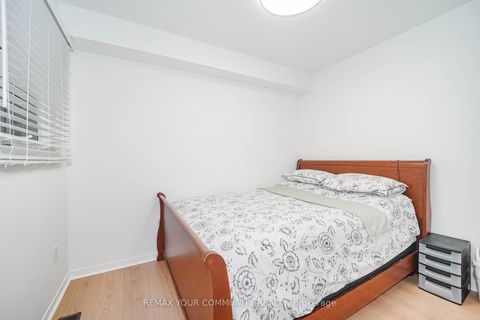 Photo 17 at 10 Ted Wray Circle, CFB, Toronto