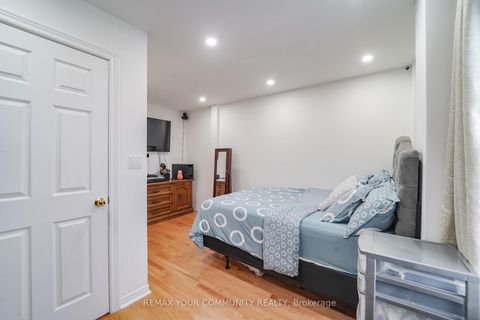 Photo 22 at 10 Ted Wray Circle, CFB, Toronto