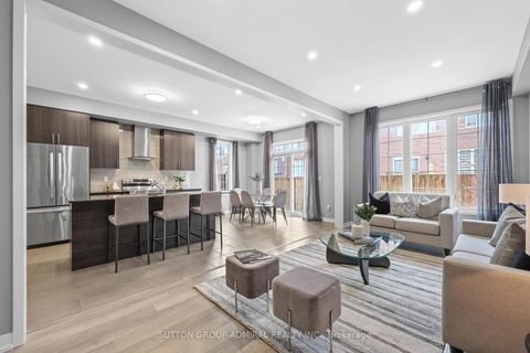 Photo 5 at 12 Sand Hill Mews, Patterson, Vaughan