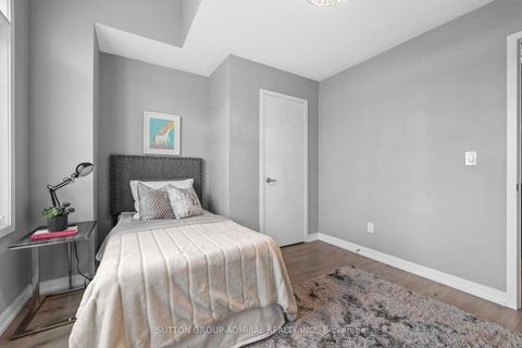 Photo 7 at 12 Sand Hill Mews, Patterson, Vaughan