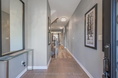 Photo 12 at 12 Sand Hill Mews, Patterson, Vaughan