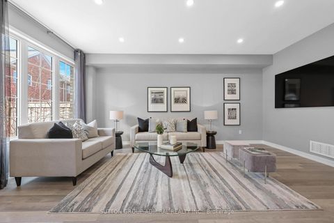 Photo 13 at 12 Sand Hill Mews, Patterson, Vaughan