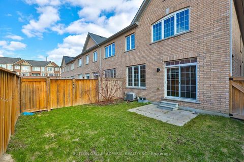 Photo 14 at 12 Sand Hill Mews, Patterson, Vaughan