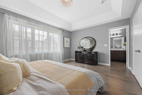 Photo 16 at 12 Sand Hill Mews, Patterson, Vaughan