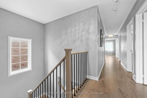 Photo 24 at 12 Sand Hill Mews, Patterson, Vaughan