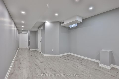 Photo 29 at 12 Sand Hill Mews, Patterson, Vaughan