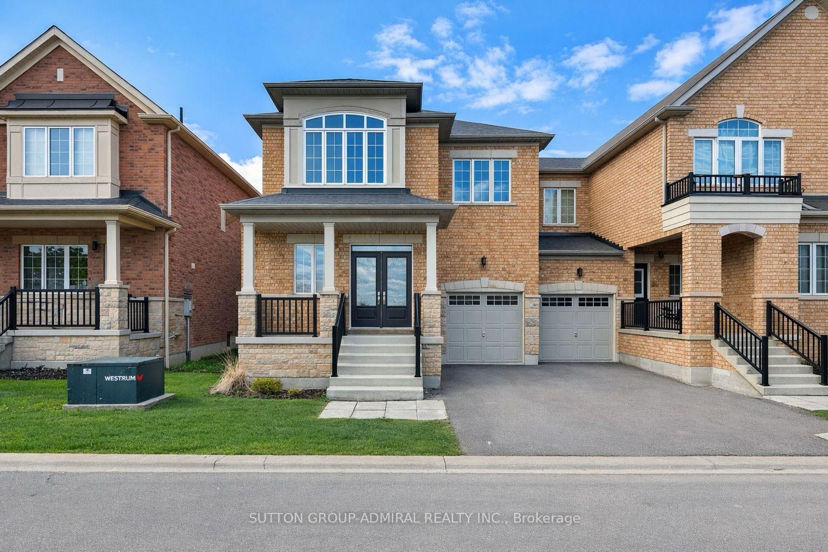 12 Sand Hill Mews, Patterson, Vaughan photo number 2