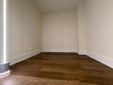 Photo 14 at 606 - 8 Scollard Street, Annex, Toronto