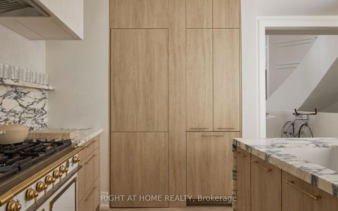 Photo 3 at 37 Rippleton Road, Don Mills, Toronto