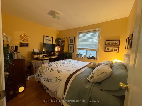 Photo 5 at 15 Fordover Drive, Guildwood, Toronto