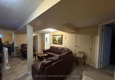 Photo 10 at 15 Fordover Drive, Guildwood, Toronto