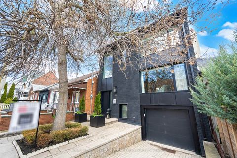 Photo 1 at 99 Claremont Street, Bellwoods, Toronto
