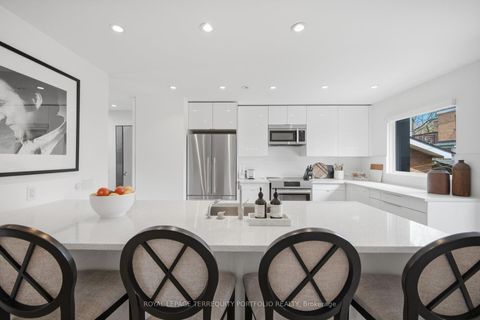 Photo 13 at 99 Claremont Street, Bellwoods, Toronto