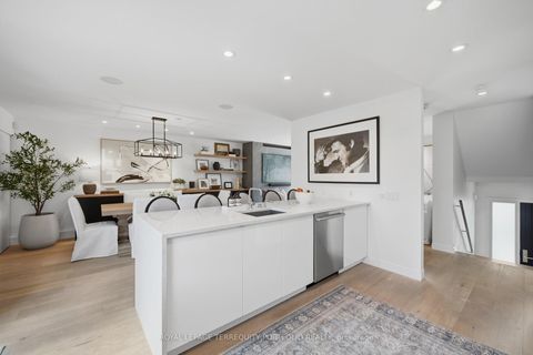 Photo 17 at 99 Claremont Street, Bellwoods, Toronto