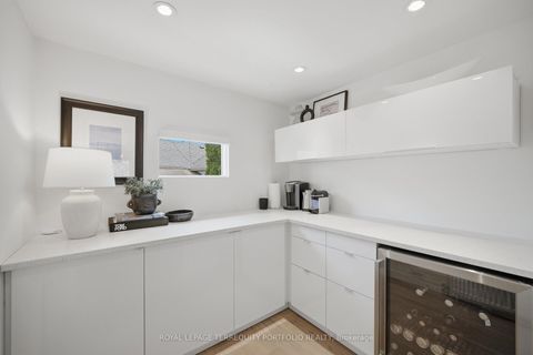 Photo 18 at 99 Claremont Street, Bellwoods, Toronto