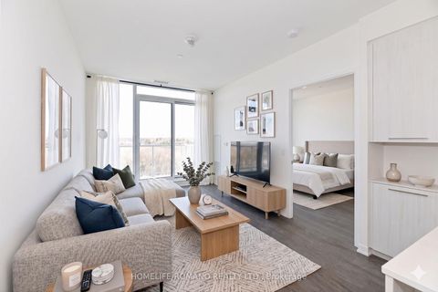 Photo 1 at 806 - 6 David Eyer Road, Rural Richmond Hill, Richmond Hill