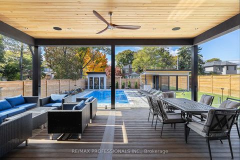 Photo 9 at 122 Ashbourne Drive, City Centre West, Toronto