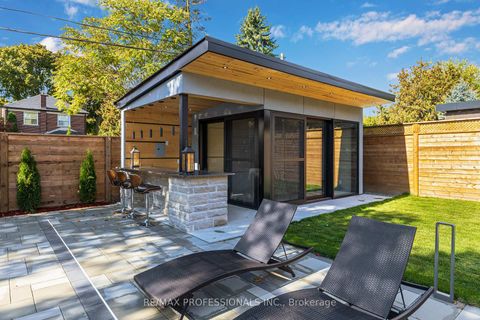 Photo 11 at 122 Ashbourne Drive, City Centre West, Toronto