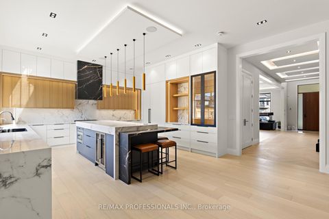 Photo 13 at 122 Ashbourne Drive, City Centre West, Toronto